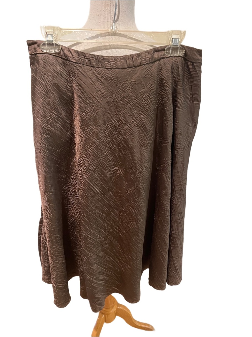 ST. JOHN SPORT BROWN CRINKLED VISCOSE FULL HEMLINE LINED BOOT LENGTH SKIRT LN M